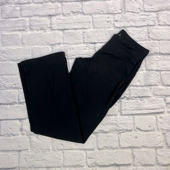 Prana mid rise black bootcut legging - Picture 1 of 5